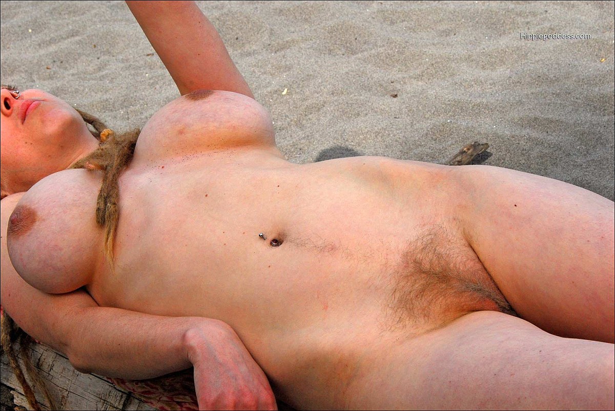 Hippie Naked Asian Nudes - Busty hippie blonde naked at the beach at All Natural Cuties